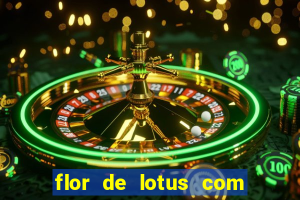 flor de lotus com lua tatuagem